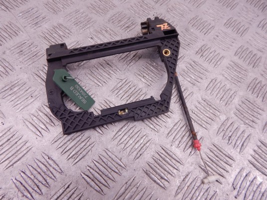 Скелет ручки наружной задней левой BMW 5-series (E39) 51 22 8 236 645 Скелет ручки наружной задней левой BMW 5-series (E39) 51 22 8 236 645