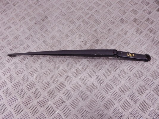 Щеткодержатель (поводок стеклоочистителя, дворник) BMW 3-series (E46) 61 61 7 007 128