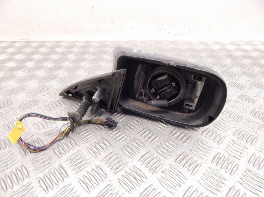 Зеркало наружное правое BMW 5-series (E39) 51 16 8 266 588