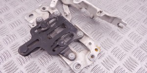 Петля капота левая BMW 5-series (F10/11) 51 23 7 184 435 Петля капота левая BMW 5-series (F10/11) 51 23 7 184 435