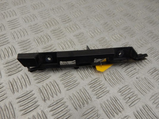 Кронштейн крепления крыла переднего правого BMW 7-series (E65/66) 51 11 7 135 576 Кронштейн крепления крыла переднего правого BMW 7-series (E65/66) 51 11 7 135 576