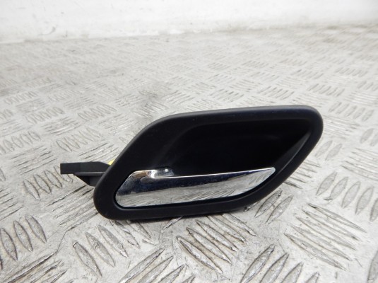 Ручка внутренняя задняя левая BMW 5-series (E39) 51 21 8 226 049 Ручка внутренняя задняя левая BMW 5-series (E39) 51 21 8 226 049