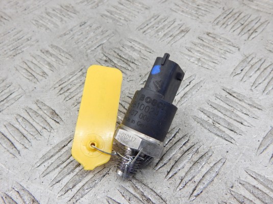 Датчик давления топлива BMW X5-series (E53) 13 53 7 812 345