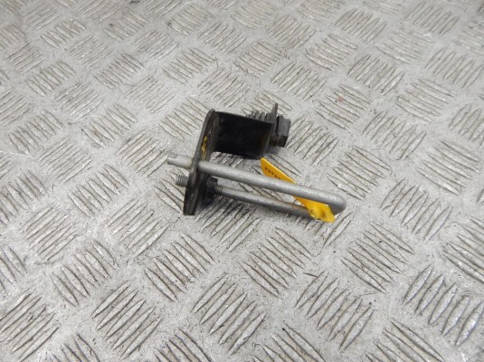 Замок капота BMW X1-series (F48) 51 23 7 387 165 Замок капота BMW X1-series (F48) 51 23 7 387 165