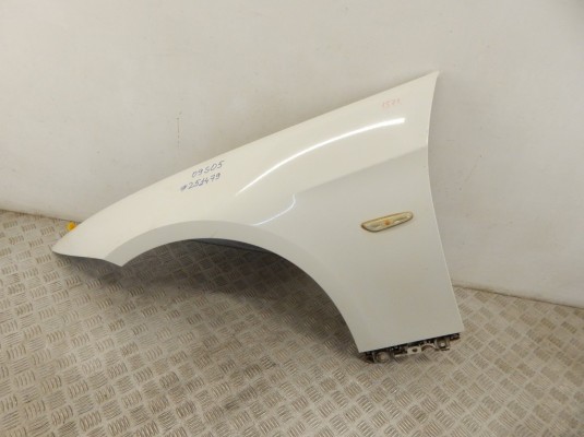 Крыло переднее левое BMW 3-series (E90/91/92) Крыло переднее левое BMW 3-series (E90/91/92)