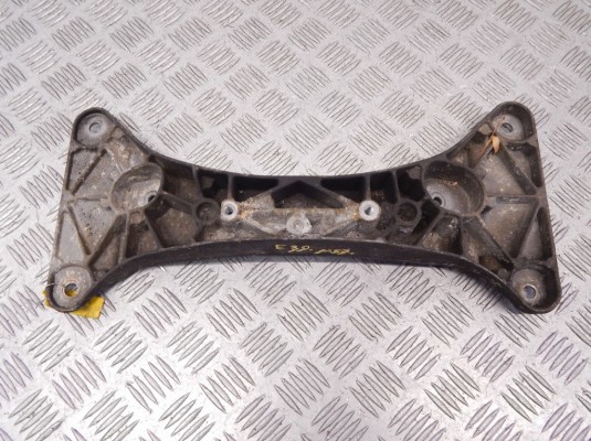 Кронштейн КПП BMW 5-series (E39) 22 31 1 096 104