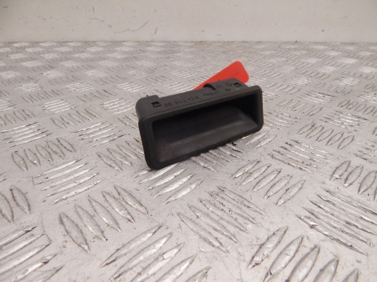 Кнопка открытия багажника BMW X5-series (E70) 51 24 7 118 158