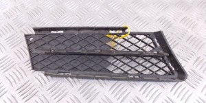 Заглушка (решетка) в бампер передний BMW 3-series (E90/91/92) 7134082