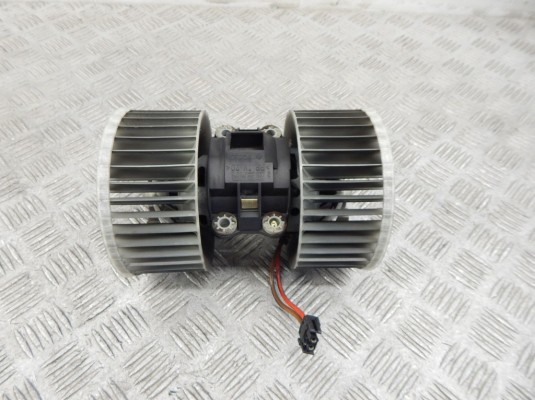 Моторчик печки BMW X3-series (E83) 64 11 9 204 154 Моторчик печки BMW X3-series (E83) 64 11 9 204 154