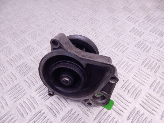 Помпа BMW 5-series (E39) 11 51 7 785 015 Помпа BMW 5-series (E39) 11 51 7 785 015