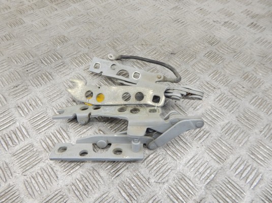 Петля капота BMW 5-series (E39) 41 61 8 203 275 Петля капота BMW 5-series (E39) 41 61 8 203 275