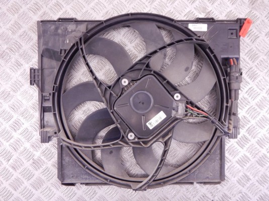 Вентилятор радиатора BMW 3-series (F30/31) 17 42 7 640 509