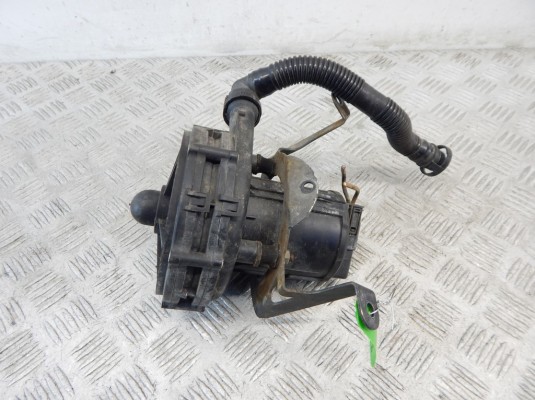 Насос продувки катализатора BMW X5-series (E53) 11 72 1 437 910