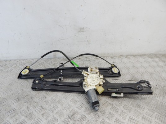 Стеклоподъемник электрический передний правый BMW X5-series (E70) 51 33 7 166 380