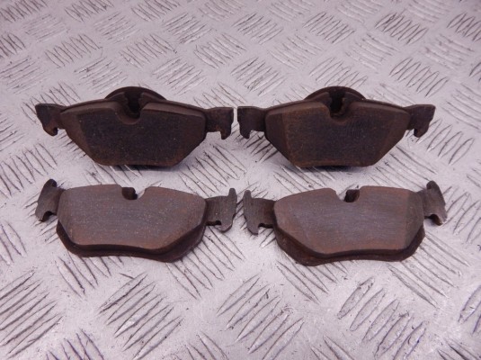 Тормозные колодки задние BMW 3-series (E90/91/92) 34 21 6 774 692