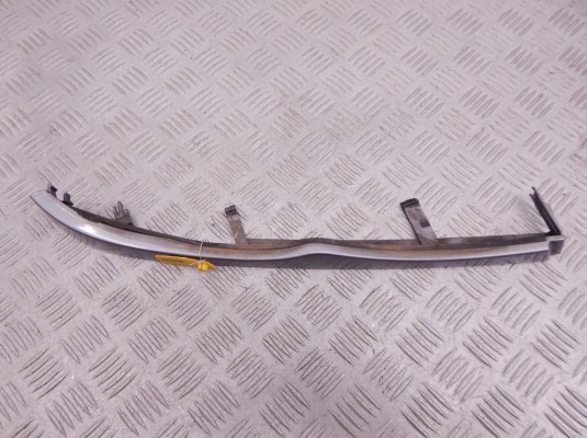 Ус под фару правый BMW 3-series (E46) 51 13 7 030 554