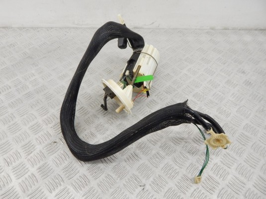 Насос топливный BMW 5-series (E60/61) 16 11 7 373 458 Насос топливный BMW 5-series (E60/61) 16 11 7 373 458