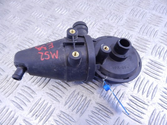 Маслоотделитель (сапун) BMW 5-series (E39) 11 15 1 703 484