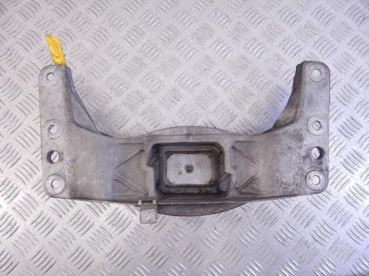 Кронштейн КПП BMW 5-series (E60/61) 22 31 6 761 106