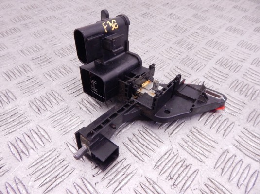 Распределитель тока BMW 4-series (F32/33/36) 61 14 9 296 151