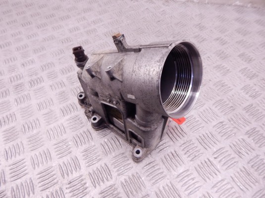 Корпус масляного фильтра BMW 1-series (E87) 11 42 7 797 392 Корпус масляного фильтра BMW 1-series (E87) 11 42 7 797 392