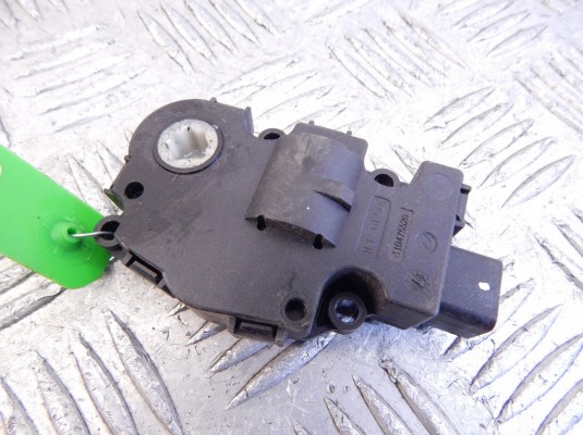 Моторчик заслонки печки BMW X5-series (E70) 64 11 9 321 034