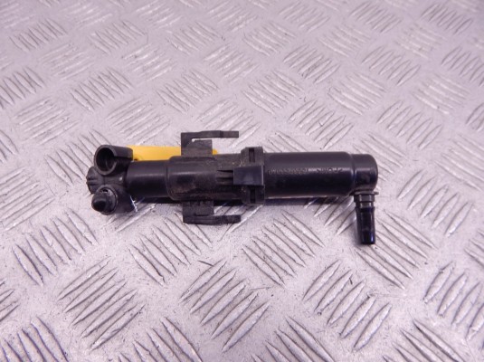 Форсунка омывателя фар BMW 5-series (F10/11) 61 67 7 377 667 Форсунка омывателя фар BMW 5-series (F10/11) 61 67 7 377 667