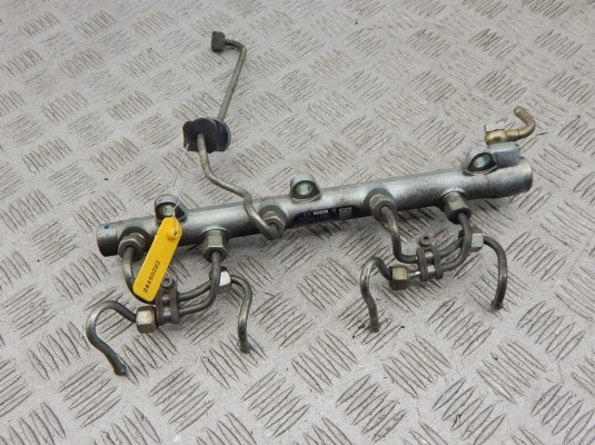 Форсунка BMW 3-series (E46) 13 53 7 787 164