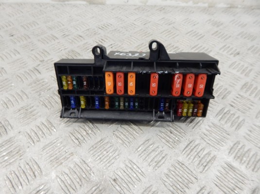 Блок предохранителей BMW 7-series (E65/66) 61 13 6 900 582 Блок предохранителей BMW 7-series (E65/66) 61 13 6 900 582