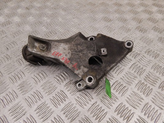 Кронштейн двигателя BMW 1-series (E87) 22 11 6 775 041