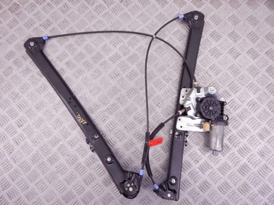 Стеклоподъемник электрический передний левый BMW X5-series (E53) 51 33 8 254 911 Стеклоподъемник электрический передний левый BMW X5-series (E53) 51 33 8 254 911