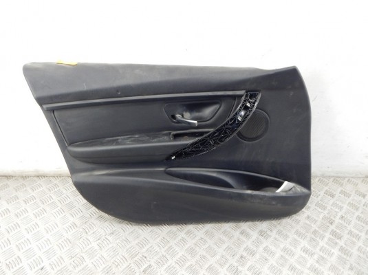 Обшивка двери передней левой (дверная карта) BMW 3-series (F30/31)