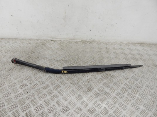 Щеткодержатель (поводок стеклоочистителя, дворник) BMW 5-series (E39) 61 61 8 209 879 Щеткодержатель (поводок стеклоочистителя, дворник) BMW 5-series (E39) 61 61 8 209 879