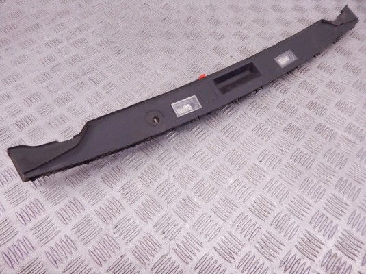 Подсветка номера BMW 7-series (F01/02) 51 13 7 194 176 Подсветка номера BMW 7-series (F01/02) 51 13 7 194 176