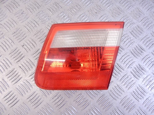 Фонарь крышки багажника правый BMW 3-series (E46) 63 21 8 368 760