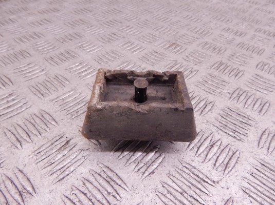 Опора под домкрат (поддомкратная подушка) BMW 3-series (E46) 51 71 8 268 885 Опора под домкрат (поддомкратная подушка) BMW 3-series (E46) 51 71 8 268 885