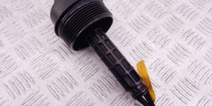 Крышка масляного стакана BMW 3-series (E46) 11 42 7 787 697