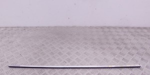Молдинг стекла двери передней правой наружный BMW 3-series (E46) 51 33 8 250 402