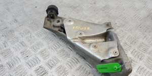 Кронштейн двигателя BMW X5-series (E70) 22 11 6 772 680
