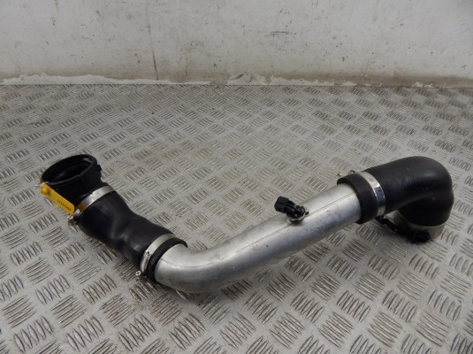 Патрубок интеркулера BMW 5-series (E60/61) 11 61 7 799 401 Патрубок интеркулера BMW 5-series (E60/61) 11 61 7 799 401