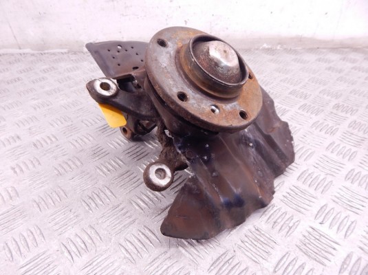 Ступица передняя правая BMW 3-series (E46) 31 21 1 096 430