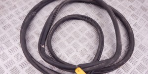 Уплотнитель багажника BMW 7-series (F01/02) 51 76 7 184 108