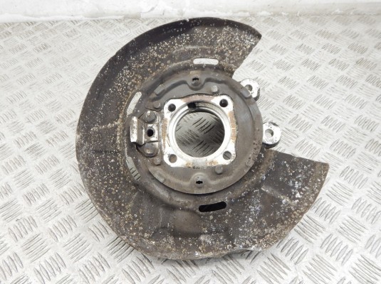 Ступица задняя левая BMW 7-series (F01/02) 33 32 6 796 497