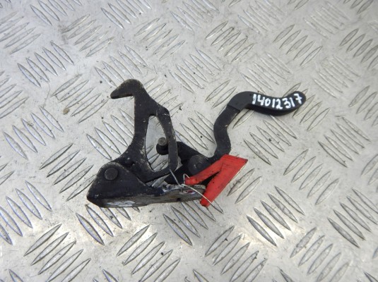 Крюк капота BMW 5-series (E39) 51 23 8 172 164 Крюк капота BMW 5-series (E39) 51 23 8 172 164