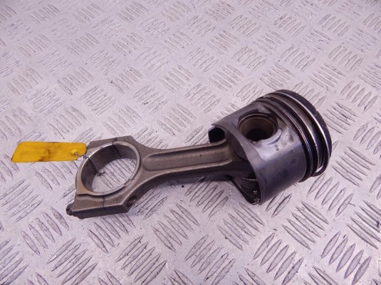 Поршень BMW 3-series (E90/91/92) 11 25 7 803 033 Поршень BMW 3-series (E90/91/92) 11 25 7 803 033