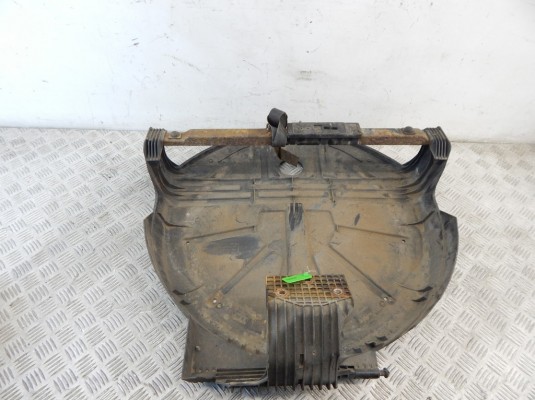 Крепление запаски BMW X3-series (E83) 51 71 3 428 665