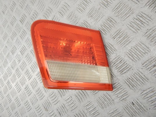 Фонарь крышки багажника левый BMW 3-series (E46) 63 21 8 368 759 Фонарь крышки багажника левый BMW 3-series (E46) 63 21 8 368 759