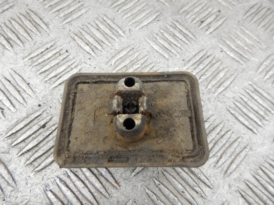 Опора под домкрат (поддомкратная подушка) BMW 5-series (E39) 51 71 7 001 650