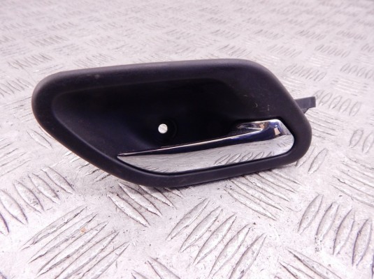 Ручка внутренняя задняя правая BMW 5-series (E39) 51 21 8 125 514