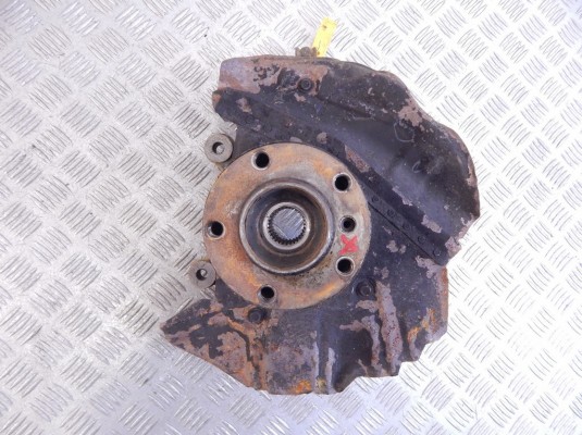Ступица передняя правая BMW X5-series (E53) 31 21 6 761 576